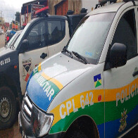 Homem atropela e arrasta esposa ao ser flagrado com outra