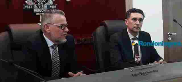 Esquema dos diplomas rendia mais de R$ 500 mil por mês; servidores concursados pegaram documentos falsos