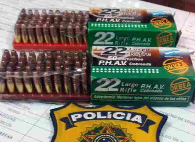 Caminhoneiro é flagrado com cerca de 100 munições na BR-364