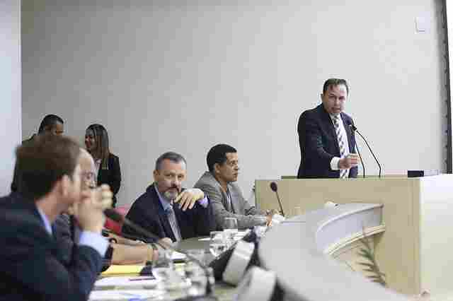 Assembleia discute a pílula do câncer e implantação da ozonioterapia