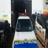 Bando tenta assaltar motoristas em cruzamento na Zona Leste; PM prende um suspeito