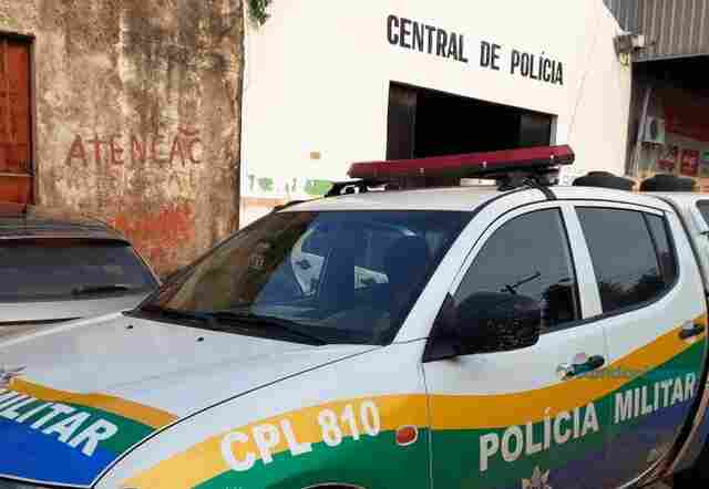 Mulher é presa por espancar o marido e mantê-lo em cárcere privado na capital