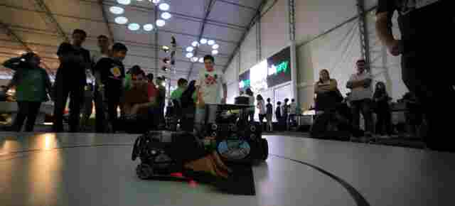 Infoparty: Feira de tecnologia e inovação reúne mais de 7 mil apaixonados por jogos e robótica