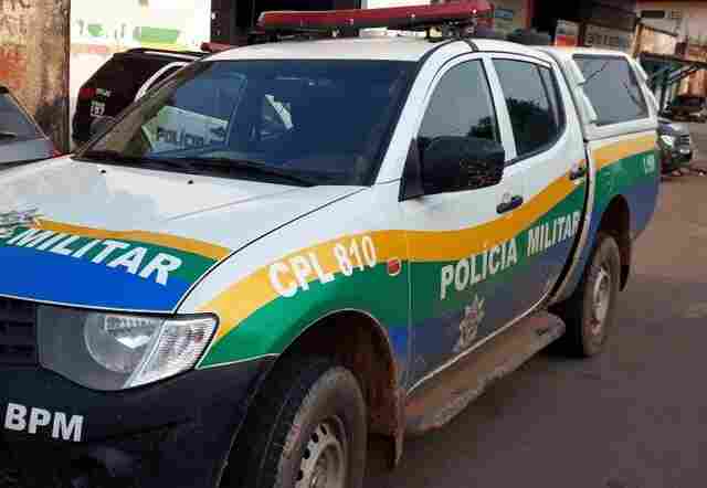 Homem condenado por estupro é executado a tiros em frente de bar