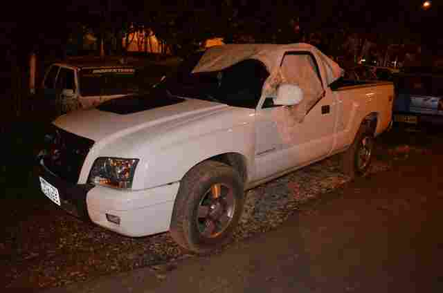 Quadrilha rouba caminhonete e deixa família amarrada em propriedade rural