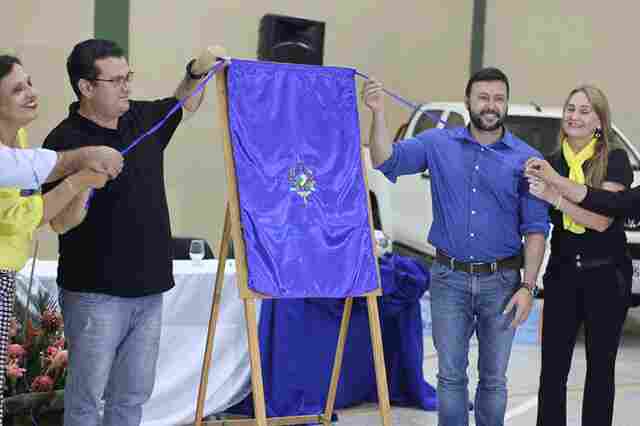 Ezequiel Júnior entrega mais de R$ 1 milhão para Educação em Machadinho