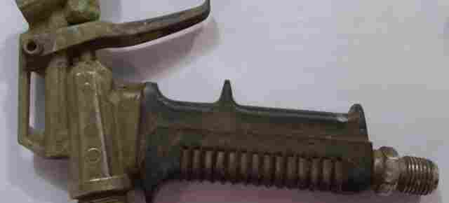 Bandido vai assaltar com pistola de pintura e é dominado pela vítima