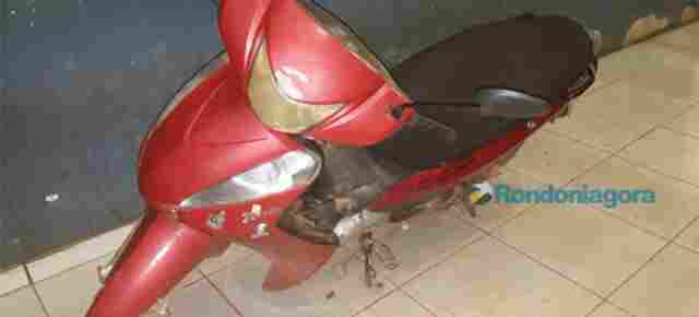 Adolescente é detido com moto furtada no pátio da PRF