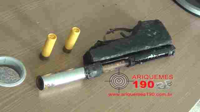 Mulher denuncia arma ilegal do marido após ser agredida