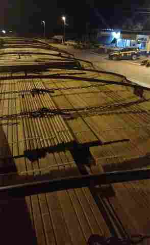 PRF flagra motorista transportando madeira irregular na BR-364