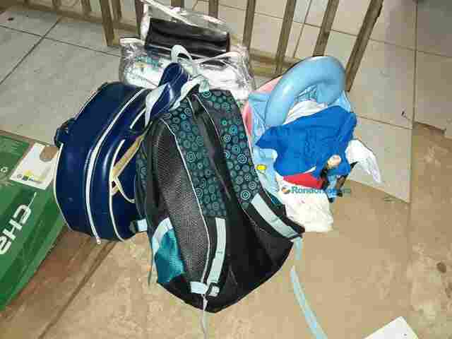 Criminosos rendem família, roubam objetos e veículos; um é preso em casa na Zona Sul