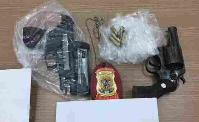 Jovem de 22 anos confessa assassinato em campo de futebol e entrega arma do crime