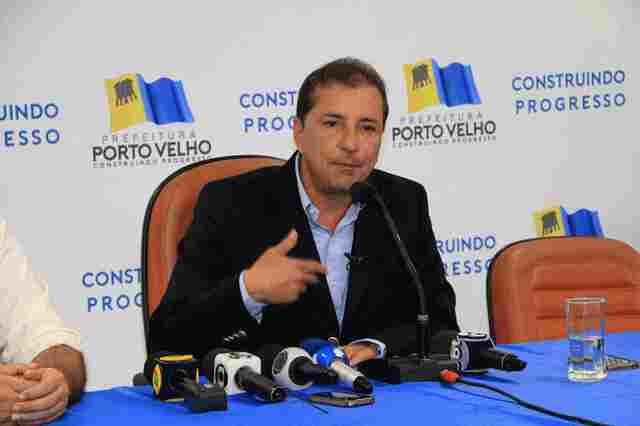 Prefeito de Porto Velho aceita demissão de secretário de Fazenda