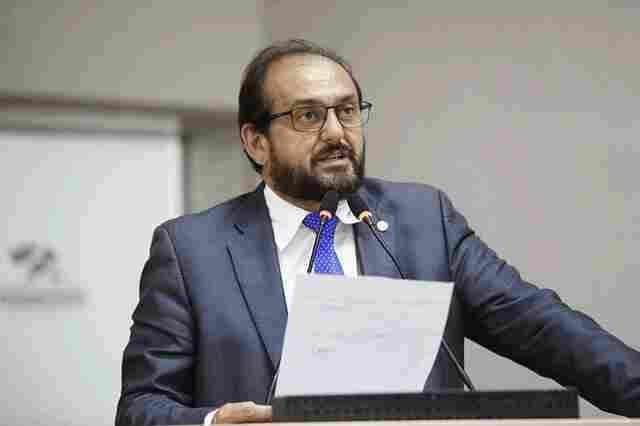 Laerte Gomes requer informações sobre número processos de aposentadoria aguardando deferimento