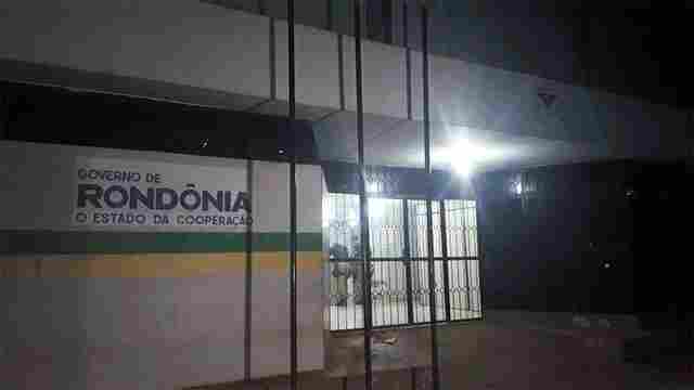 Adolescente se revolta e ataca a mãe que reclamou de pensão