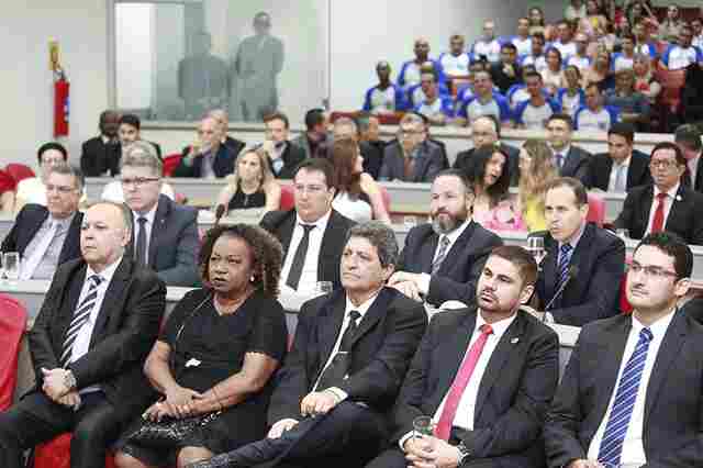 Assembleia Legislativa homenageia delegados da Policia Civil