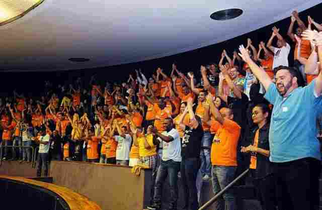 Garçon comemora aprovação de lei que regulamenta atividade de agentes comunitários e endemias