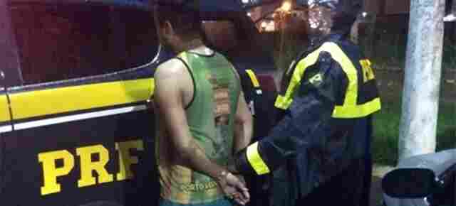 No primeiro dia da Operação Rodovida, PRF recupera carro roubado e prende 3 por embriaguez