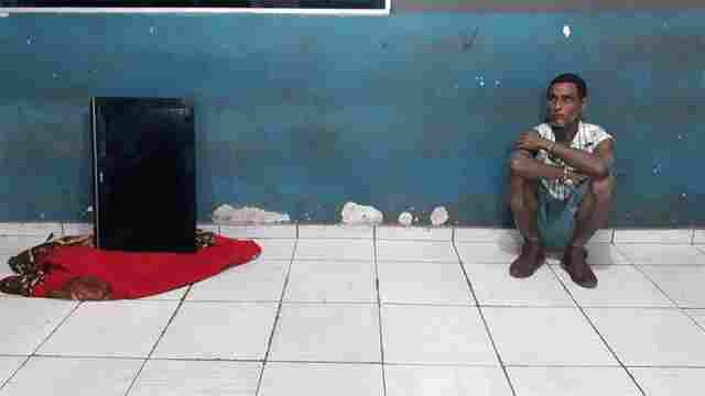 PM prende ladrão momentos após roubo em casa