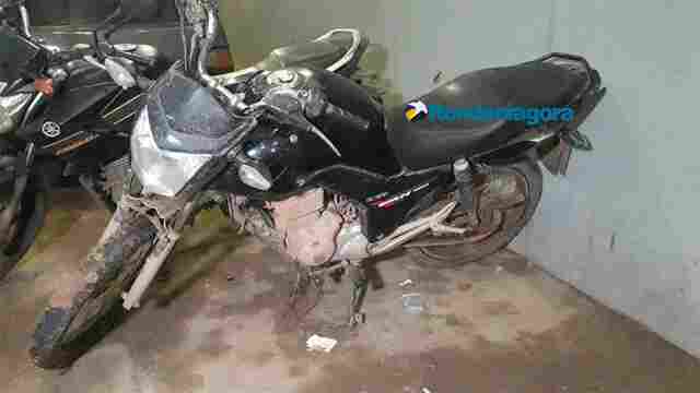 Dupla é presa com moto roubada