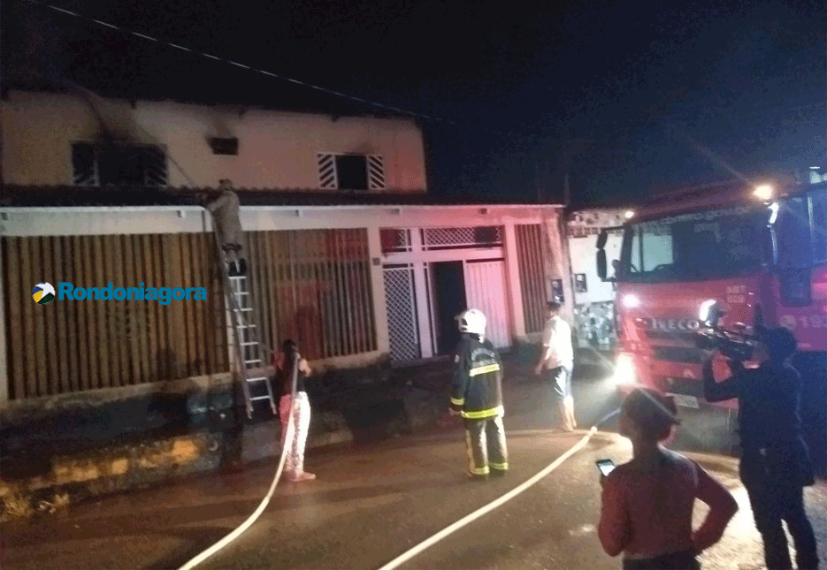 Casa de PM em férias pega fogo em Porto Velho