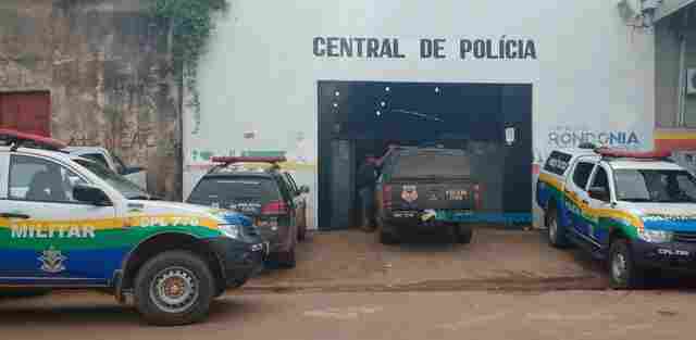 Homem tenta matar esposa a facadas em Porto Velho