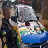 Adolescente e comparsa são flagrados com arma, munições e drogas na Zona Leste da capital