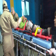 Homem é agredido a pauladas após furtar chave de caminhão e celular em bar da capital