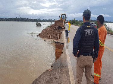 DNIT já realiza trabalhos na área que cedeu na BR-364 em Rondônia, sentido Acre