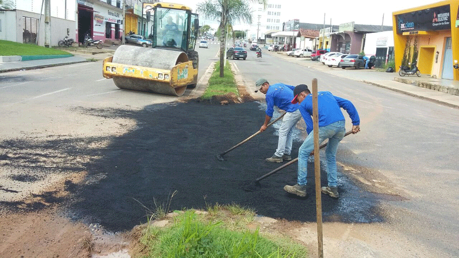 Semosp intensifica trabalhos de tapa-buraco em Ji-Paraná