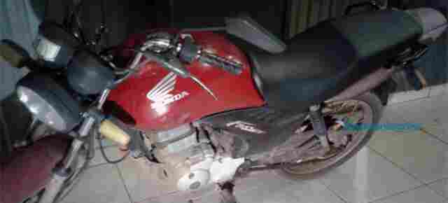 Menor é apreendido com moto furtada e diz que queria praticar manobras radicais com o veículo