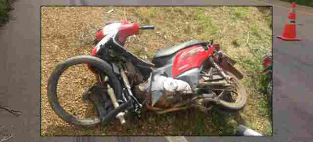 Motociclista morre na BR-364 atropelado por caminhão após invadir pista contraria