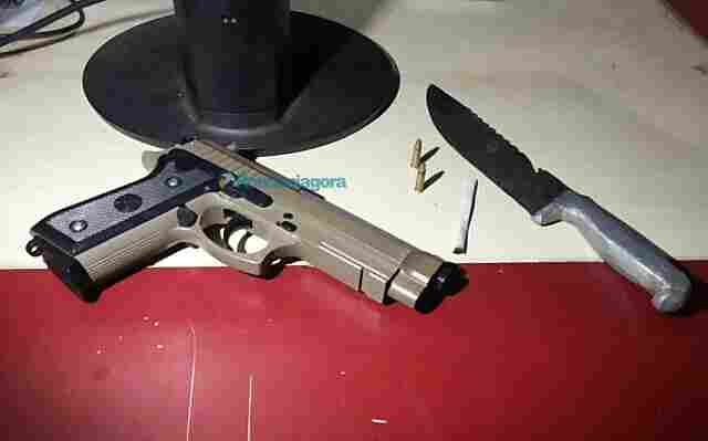 Jovem é preso com arma e moto roubada em Porto Velho