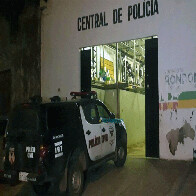 Bêbado, homem agride irmã a socos e pontapés em Porto Velho