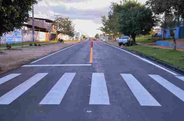 Prefeitura de Ji-Paraná sinaliza ruas que receberam recapeamento