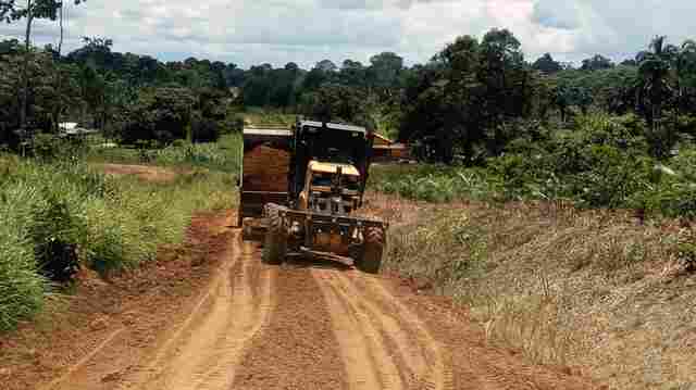Prefeitura recupera estradas nos distritos de Jaci Paraná, Extrema e União Bandeirantes