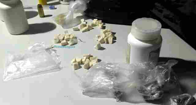 Dois são presos com arma e mais de 40 porções de droga na Zona Sul de Porto Velho