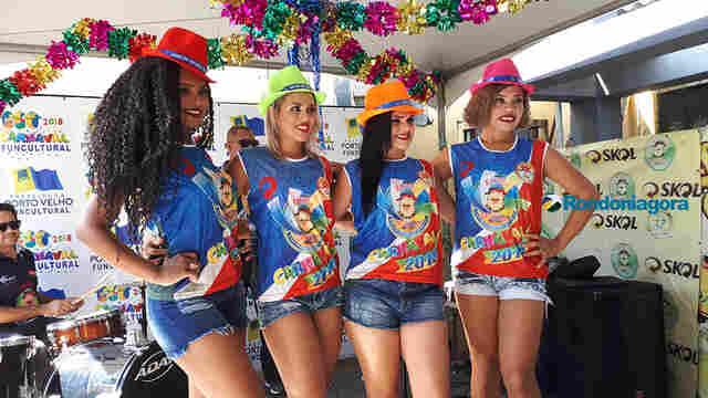 Banda alerta folião para não votar em político ladrão; Vídeo e fotos