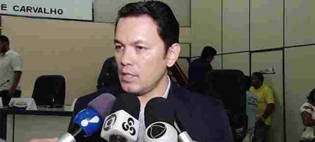 Prefeitura do Candeias deve reduzir estrutura e cargos para cumprir a Lei