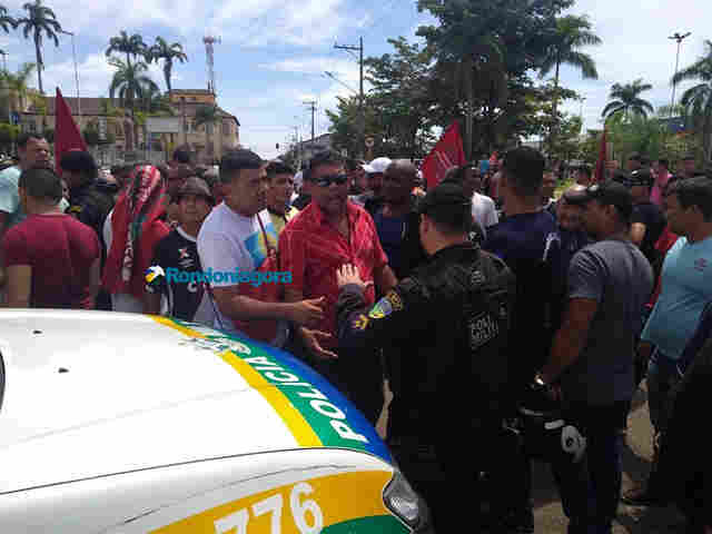 Vigilantes protestam na Capital, fecham a D. Pedro II e PM intervém; fotos