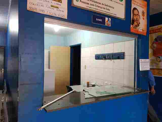 Alvo de vandalismo, UBS de Vista Alegre do Abunã reinicia atendimentos após reparos