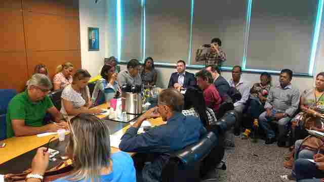 Sintero tem audiência na Seduc para cobrar cumprimento do Plano de Valorização