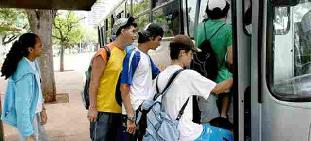 Tarifa de ônibus para estudantes continua R$ 1 em Porto Velho, garante prefeitura