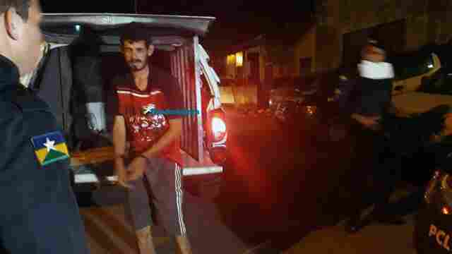 Populares detêm homem tentando furtar padaria em Porto Velho