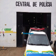 Travestis espancam e roubam moto de homem após relação sexual