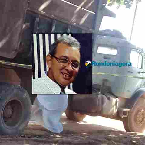 Caçamba de caminhão esmaga cabeça de pastor no interior