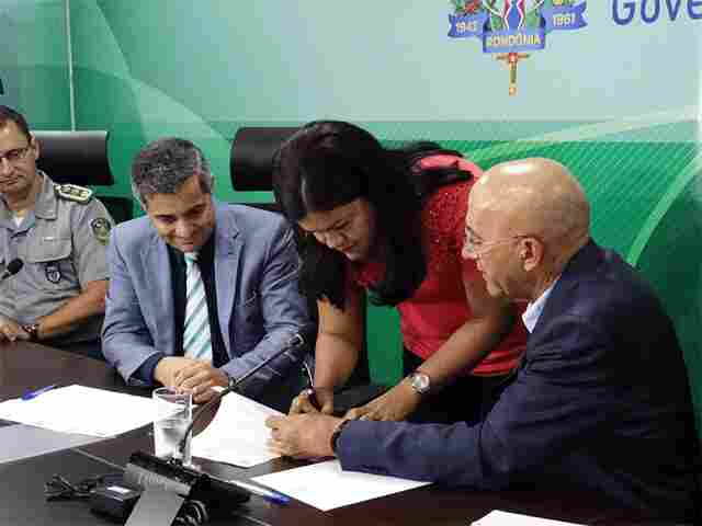 Voluntários começam a trabalhar nas Unisps