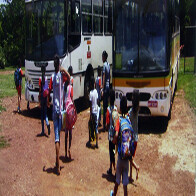 Empresas não pagam impostos e impasse com transporte escolar em distritos se repete; secretário explica