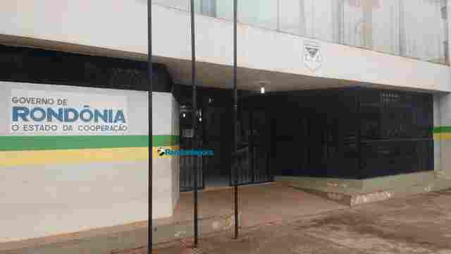 Mulher é presa após furtar objetos de residência na Zona Leste