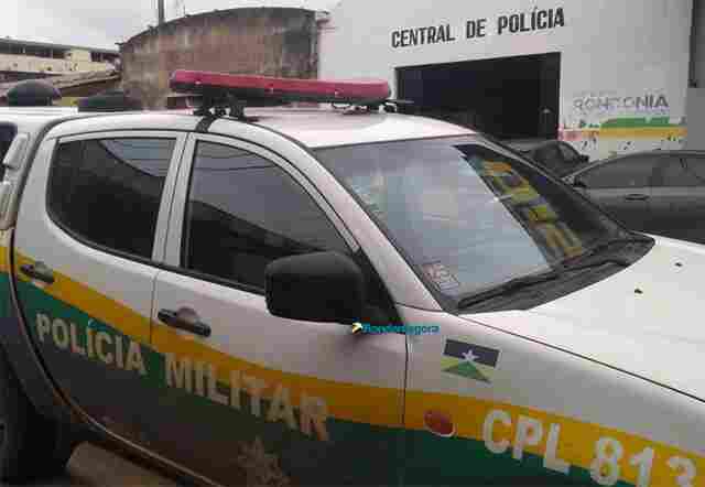 Mulher é presa após deixar filhas de 7, 3 e 2 anos sozinhas em casa para ir à boate